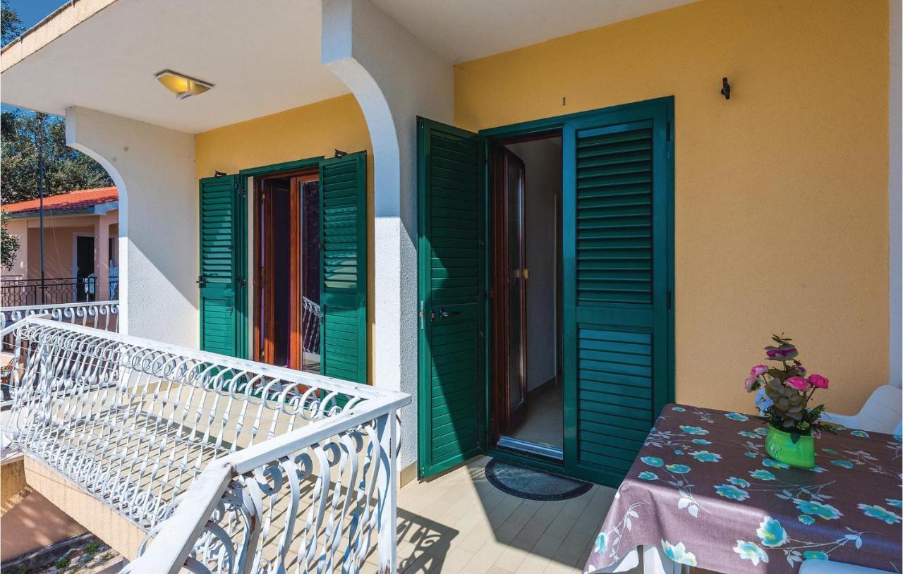 Beautiful Apartment In Rogoznica With Wifi Екстер'єр фото