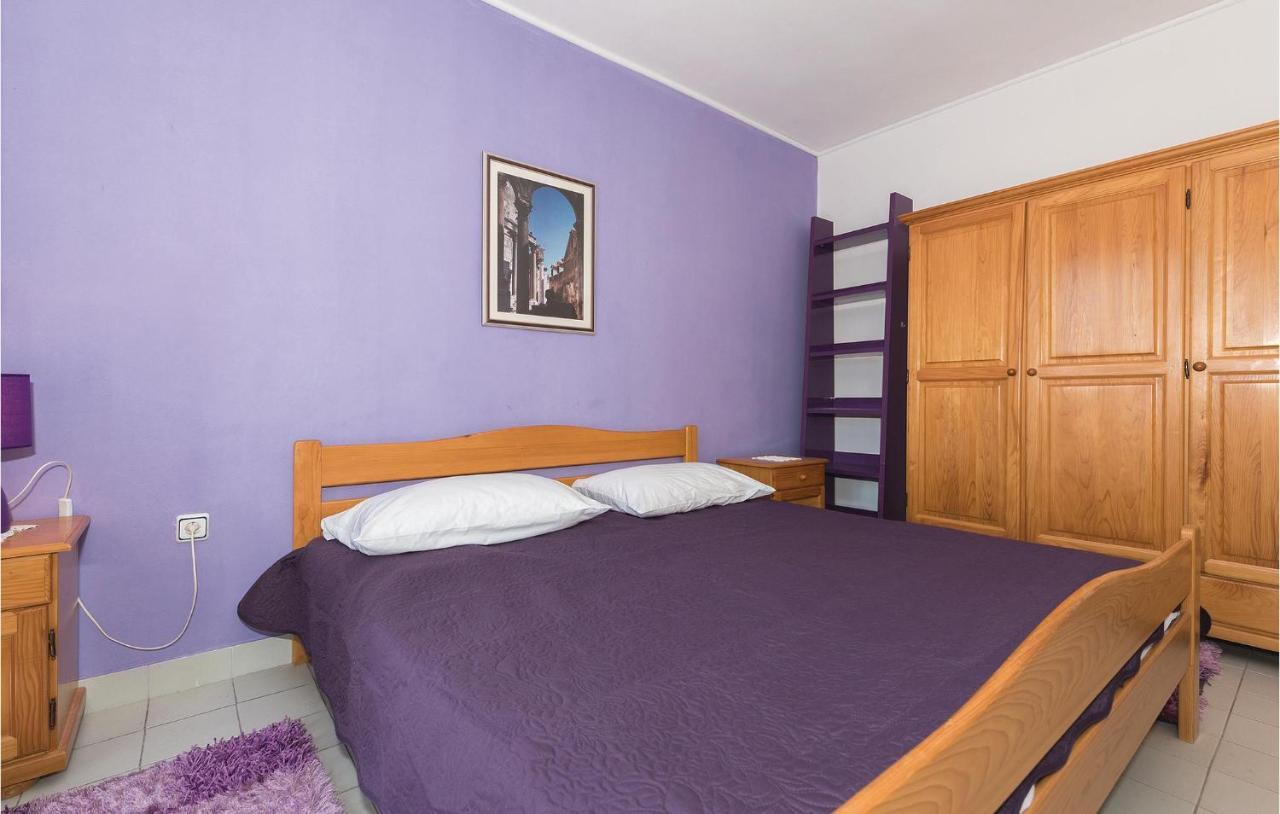Beautiful Apartment In Rogoznica With Wifi Екстер'єр фото