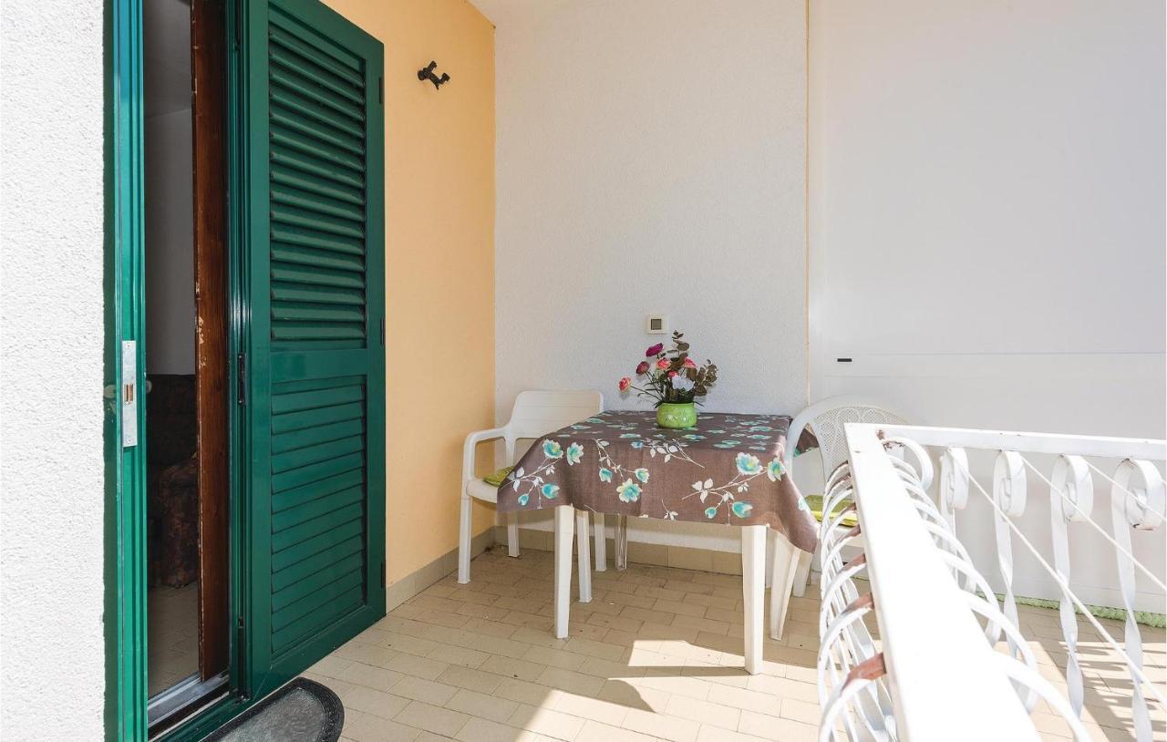 Beautiful Apartment In Rogoznica With Wifi Екстер'єр фото